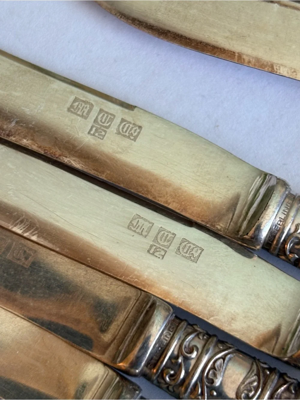 Set of 10 Vintage Nacre-of-Pearl Handle Butter Knives/Fruit Knives, (1900 era)